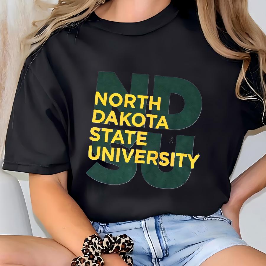 Vintage North Dakota State University Bison Shirt Size Medium T-shirt