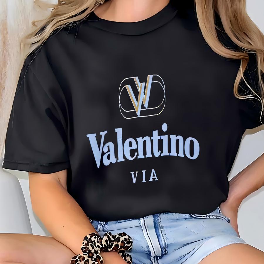 Vintage Via Valentino Sweatshirt Sweater Pullover Jumper Medium Size Crew Neck Long Sve Swag Shirt Vtg 90s Blue Colour T-shirt