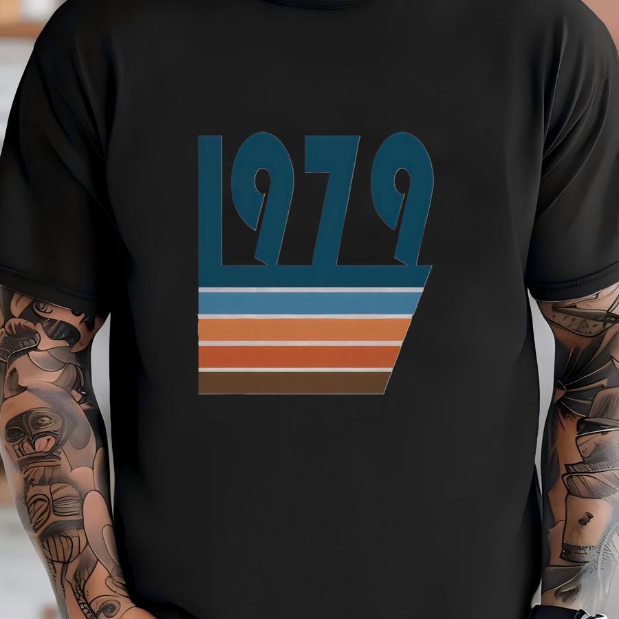 1979 Retro Hoodie: Soft Cotton Birthday Gift T-shirt