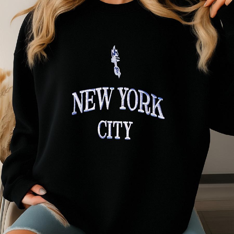 Statue Of Liberty Sweatshirt, New Yorker Gift, Vintage Aesthetic New York City Jumper, Sweatshirt, Cute East Shirt Sweatshirt