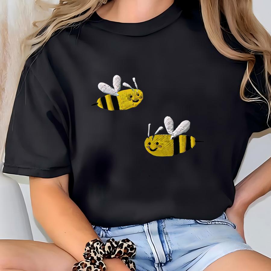 Bees Knees Sweatshirt , Bees Crewneck Sweater, Bees Shirt, Bees Knees Sweater, Funny Sweater T-shirt