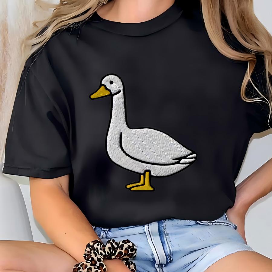 Silly Goose Crewneck Sweatshirt: Cozy Cotton-blend T-shirt