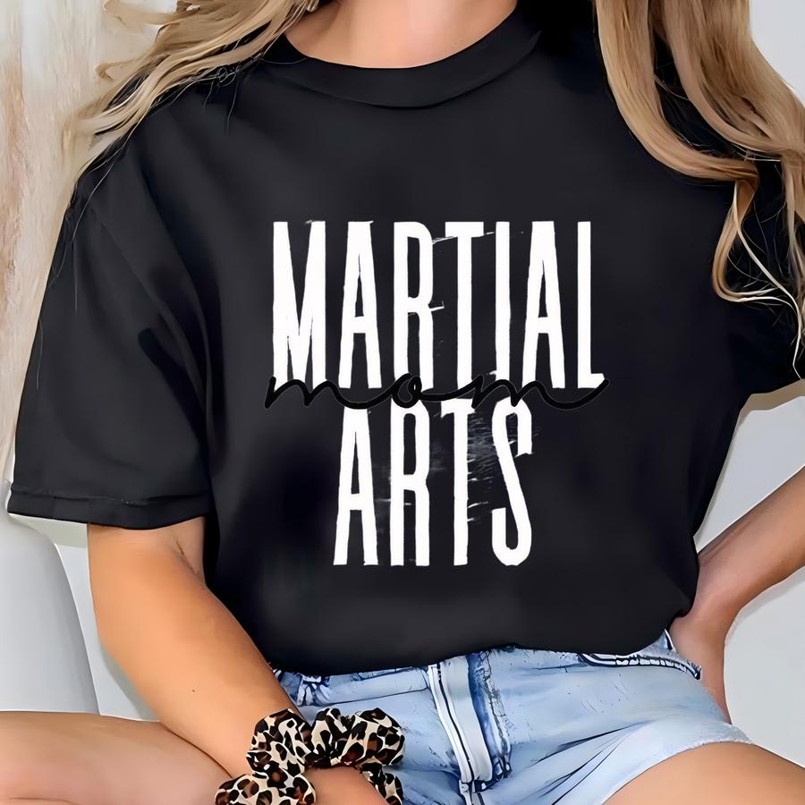 Cute Martial Arts Mom Shirt T-shirt