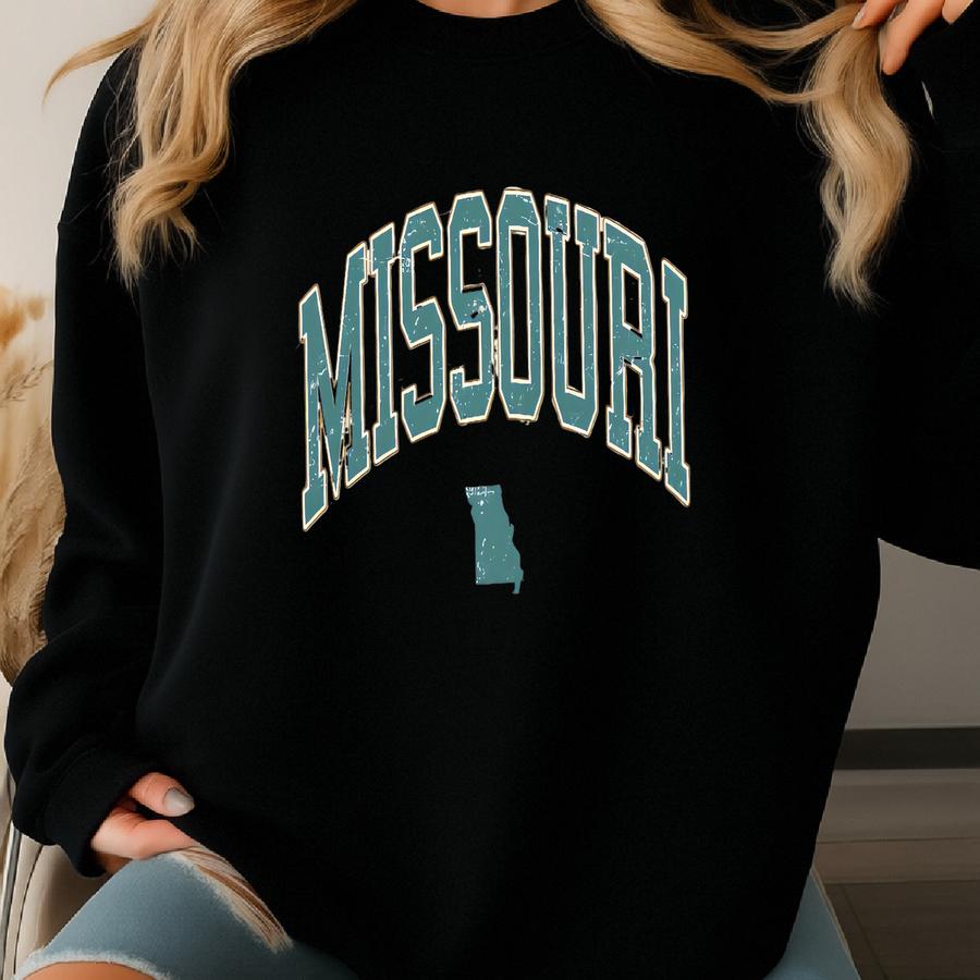 Vintage Missouri Sweatshirt: College Apparel, Family Travel Souvenir Sweatshirt