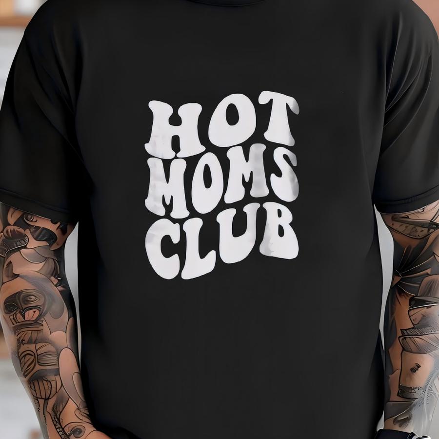 Funky Hot Moms Club Sweatshirt - Unisex - Retro Mom Sweatshirt - Hot Mom Sweatshirt - Mom Crewneck - Funny Sweatshirt For Mom - Mom To Be T-shirt