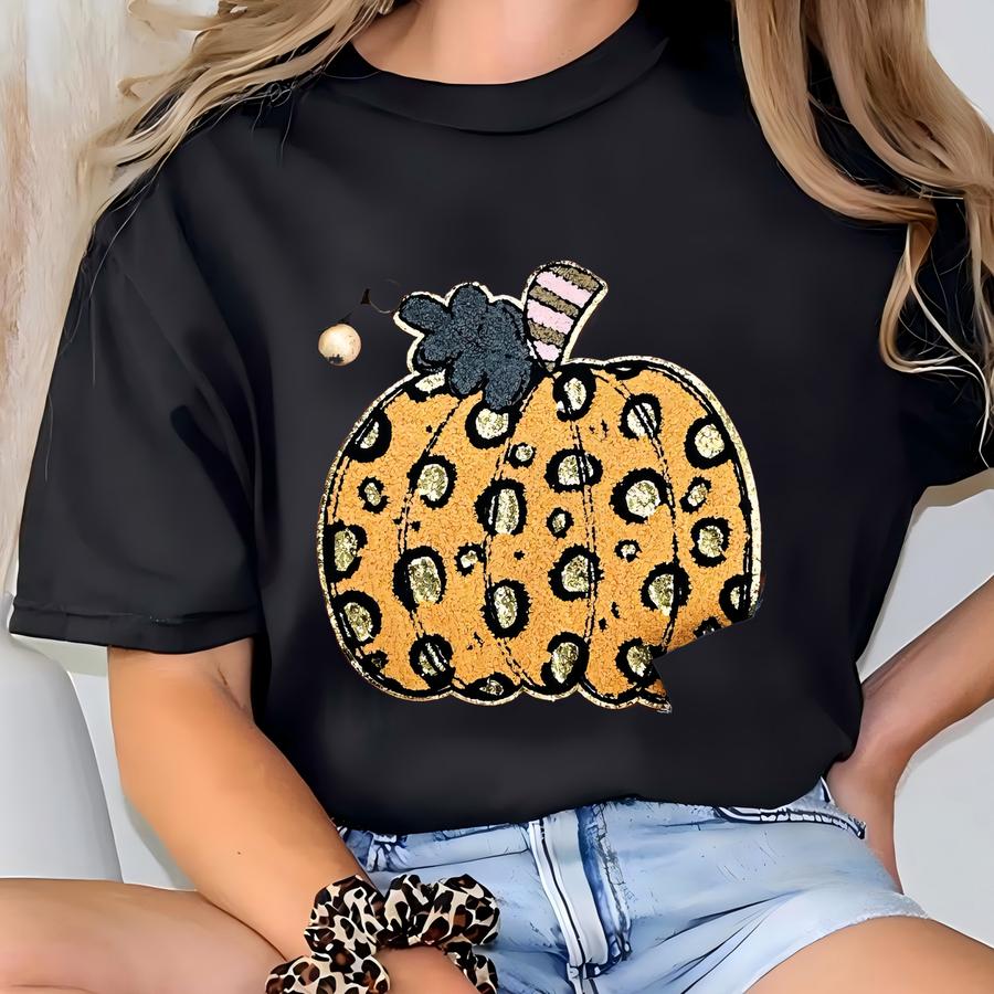 Leopard Pumpkin Chenille Patch Shirt - Chenille Pumpkin Leopard - Fall Shirt - Leopard Pumpkin Patch Sweatshirt - Halloween Pumpkin Patch T-shirt