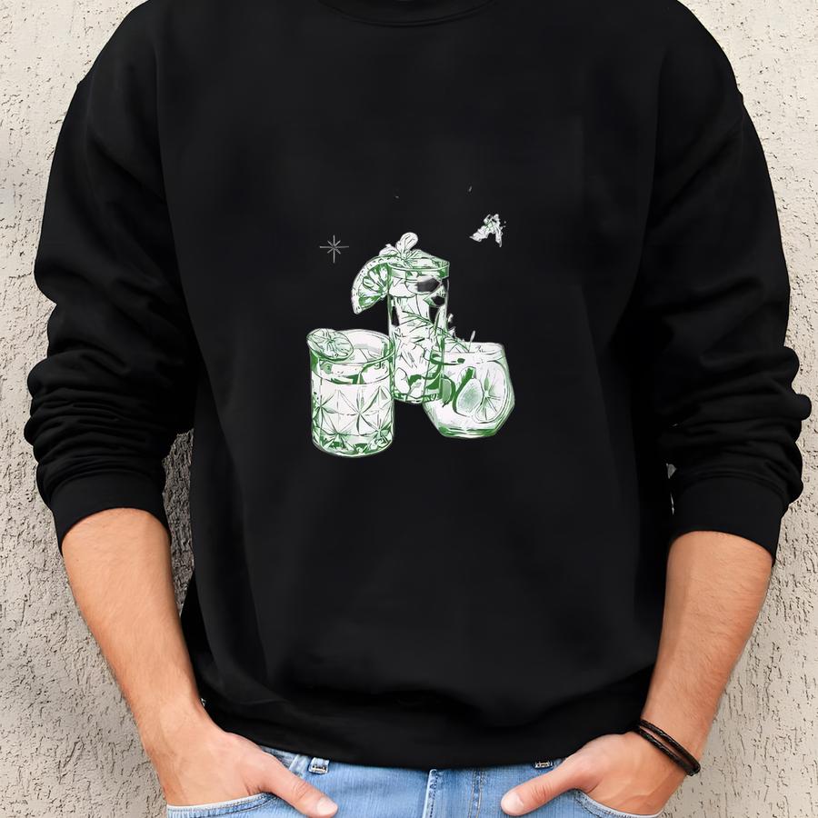 Mistletoe Sweatshirt, Vintage Christmas Crewneck, Unisex Heavy Blend, Mistletoe Tavern, Christmas Pullover, Retro Holiday Hoodie, St. Nick Sweatshirt