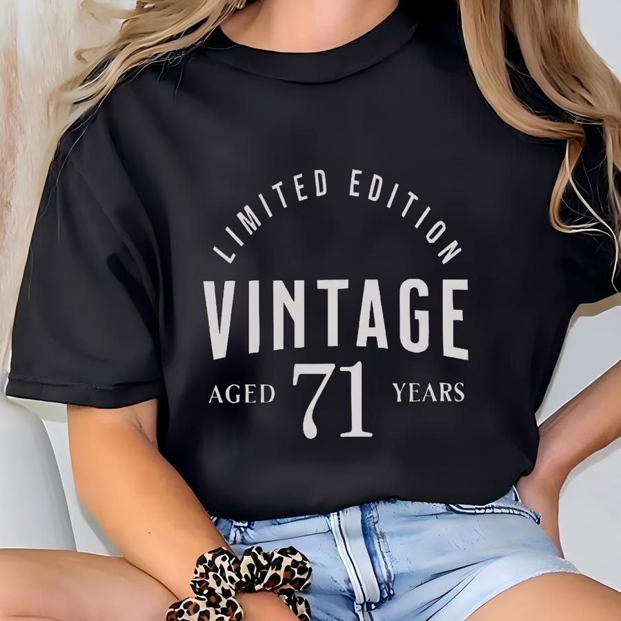 71 Birthday Limited Edition Vintage Hoodie, Funny 71st Birthday Party Hoodie, 71st Birthday Gift Idea For Men And Women, Born In 1953 T-shirt