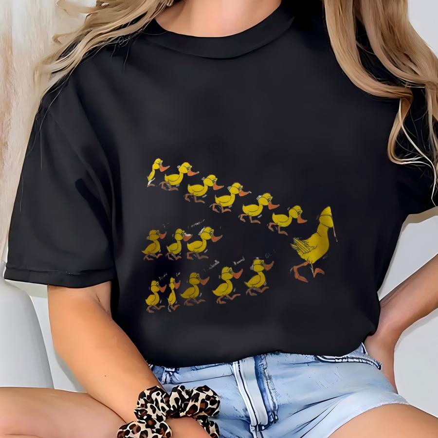 Vintage 80's All My Children Duck Family Pink Soft Thin Boyfriend Crewneck Sweatshirt Size T-shirt