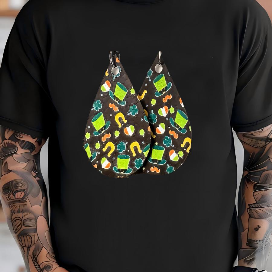 St. Patrick’s Day Print Leather Teardrop Earrings T-shirt