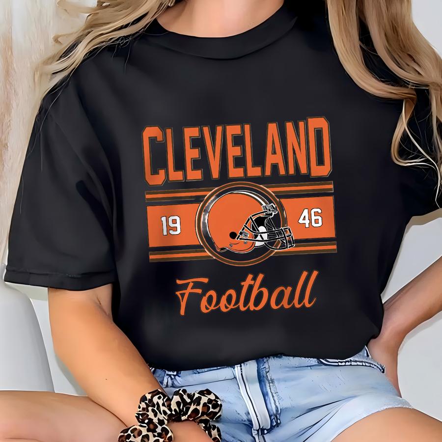 Cleveland Vintage Sweatshirt, Classic Cleveland Football Sweater, Cleveland Football Crewneck, Cleveland Football Sweatshirt For Women T-shirt
