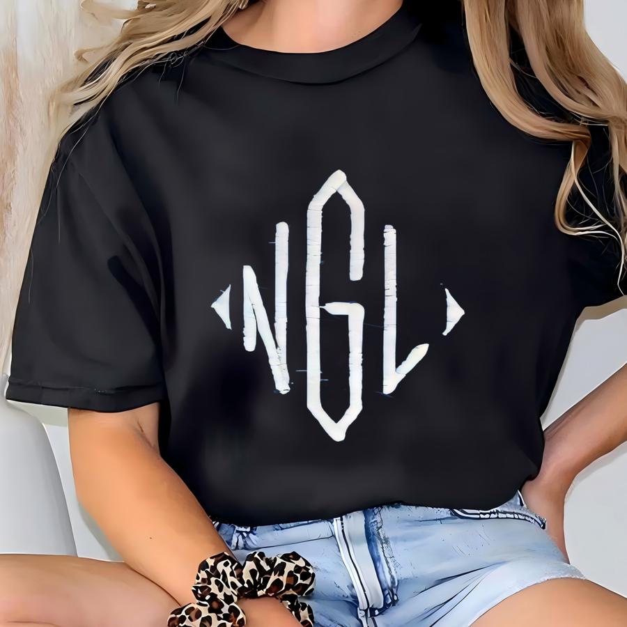 Personalized Monogram Sweatshirt | Crewneck | Monogram Gift | Initial Sweatshirt | Minimalistic Crewneck | T-shirt