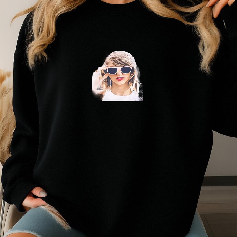Vintage T-shirt | Taylor Swift 1989 Tour Singer Rock Band Concert Music Country Pop Y2k Shirt Top Pullover | Size S/m Sweatshirt