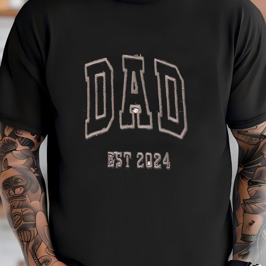 Dad Sweatshirt Or Hoodie, Name On Sve With Heart, Dada Crewneck, Fathers Day, Gift For Dad, Newly Dad, Daddy Est Year Shirt T-shirt