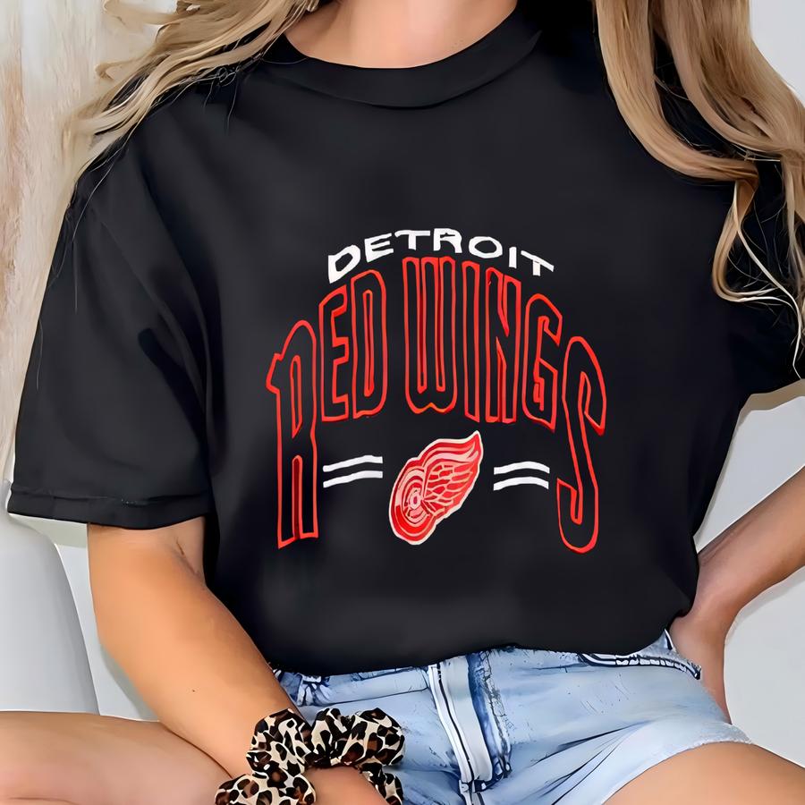 Vintage Detroit Red Wings Sweatshirt Detroit Red Wings Pullover Detroit Red Wings Crewneck Red Wings Y Logo Black Colour T-shirt