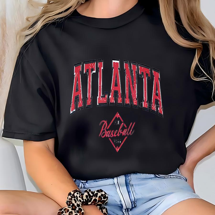 Atlanta Baseball Crop Top, ®, Vintage Style, Womens Atlanta Baseball Shirt, Baseball Atlanta Cropped Tee, Atlanta Baseball Fan T-shirt