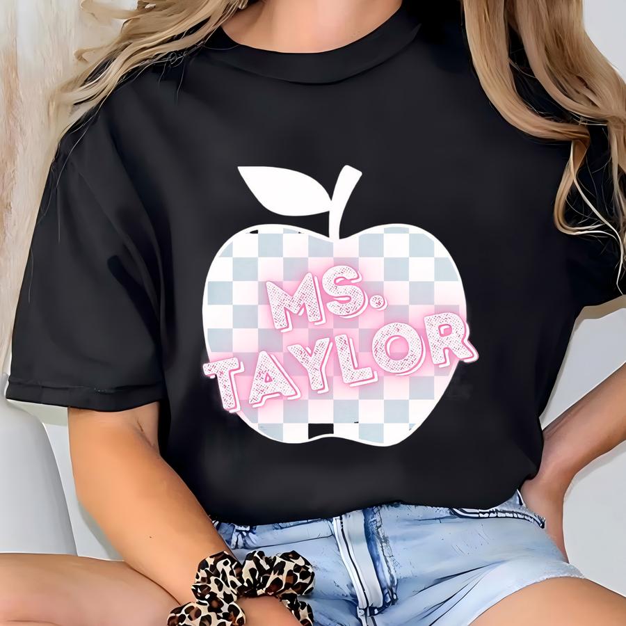 Custom Retro Apple Teacher Shirt With Name For Back To School, Personalized Teacher Tee, First Day Of School Matching Tee, New Teacher Gift T-shirt