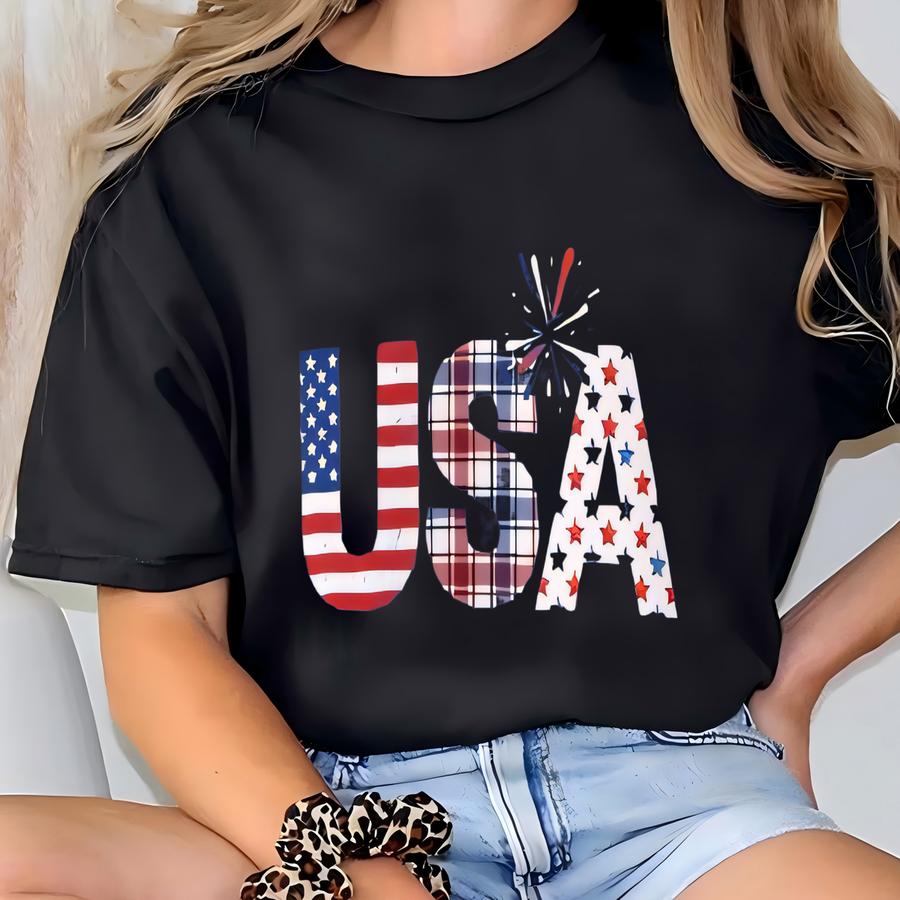 United States Of America Usa Independence Day 4th Of July Red White And Blue Womens Mens Fireworks America Sweatshirt Gifts Usa Crewneck. T-shirt