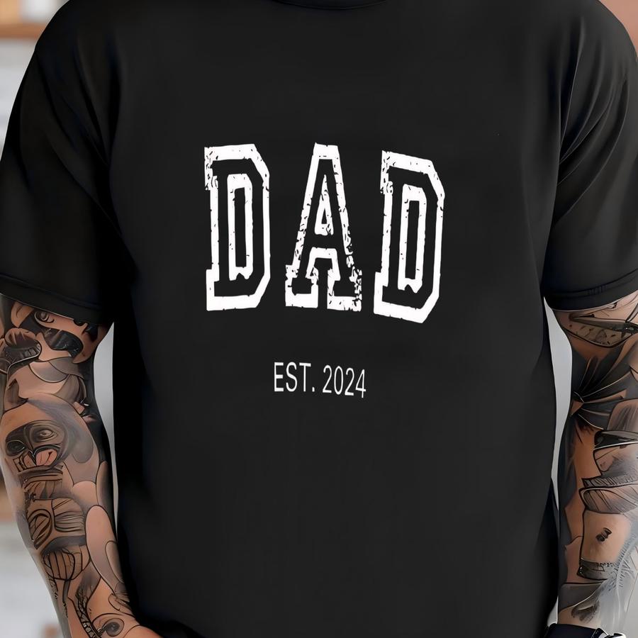 Custom Dad Est. 2024 Hoodie: Personalized Names Sve Sweater T-shirt