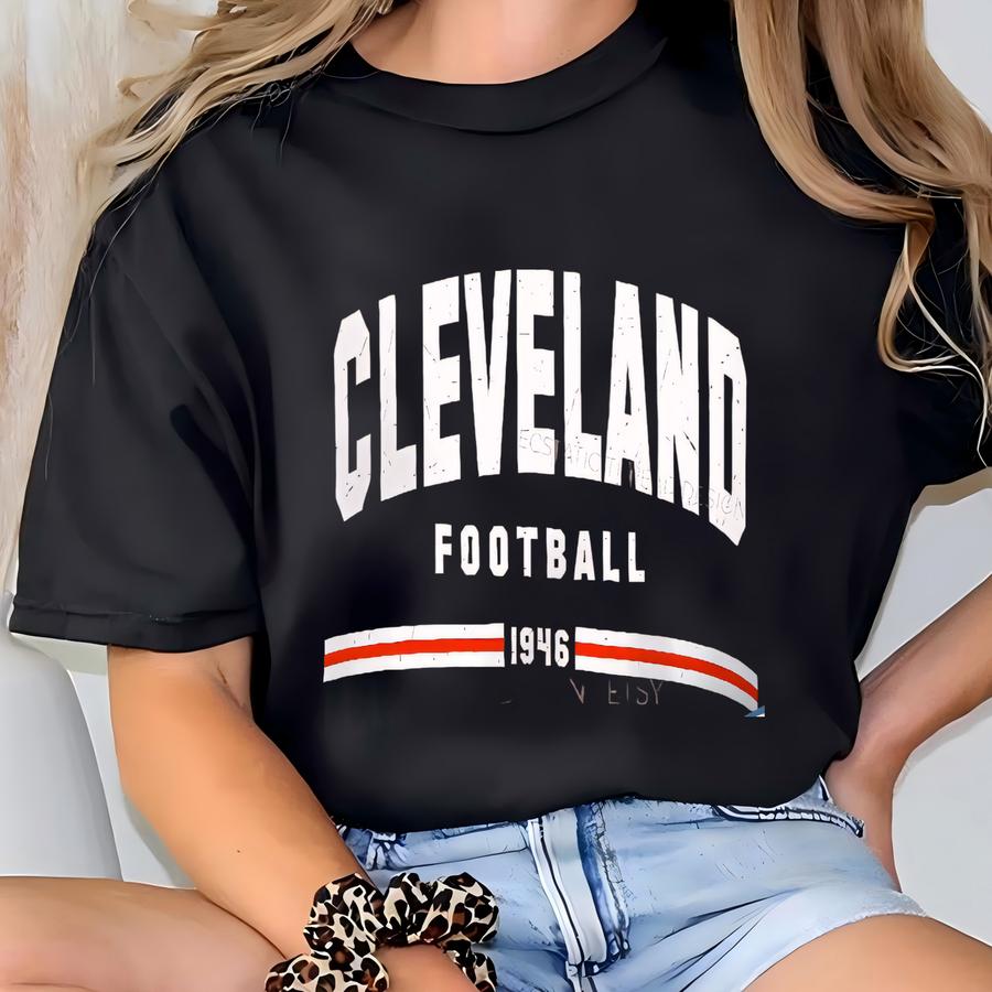 Vintage Cleveland Football Shirt, Cleveland Football Shirt, ®, Gameday Football Shirt Cleveland, Cleveland Fan, Women Men T-shirt