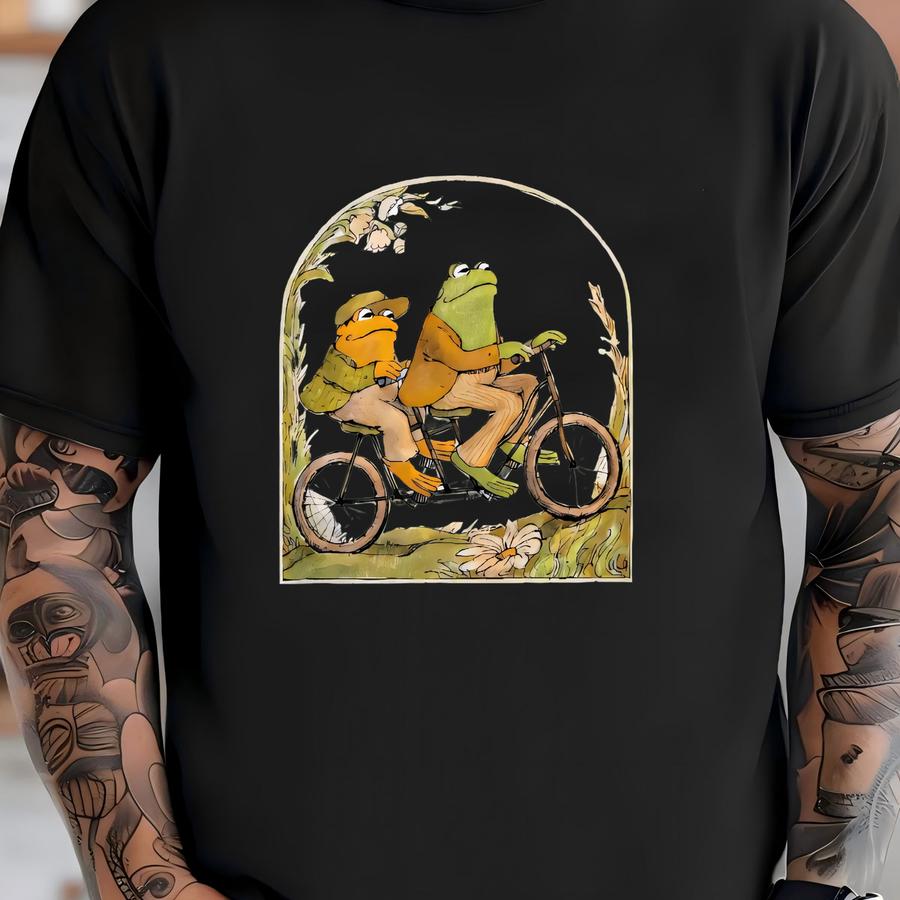 Frog And Toad Sweatshirt And Hoodie, Vintage Classic Book Crewneck , Cottagecore Aesthetic, Book Lover Sweatshirt, Gift For Book Lover T-shirt