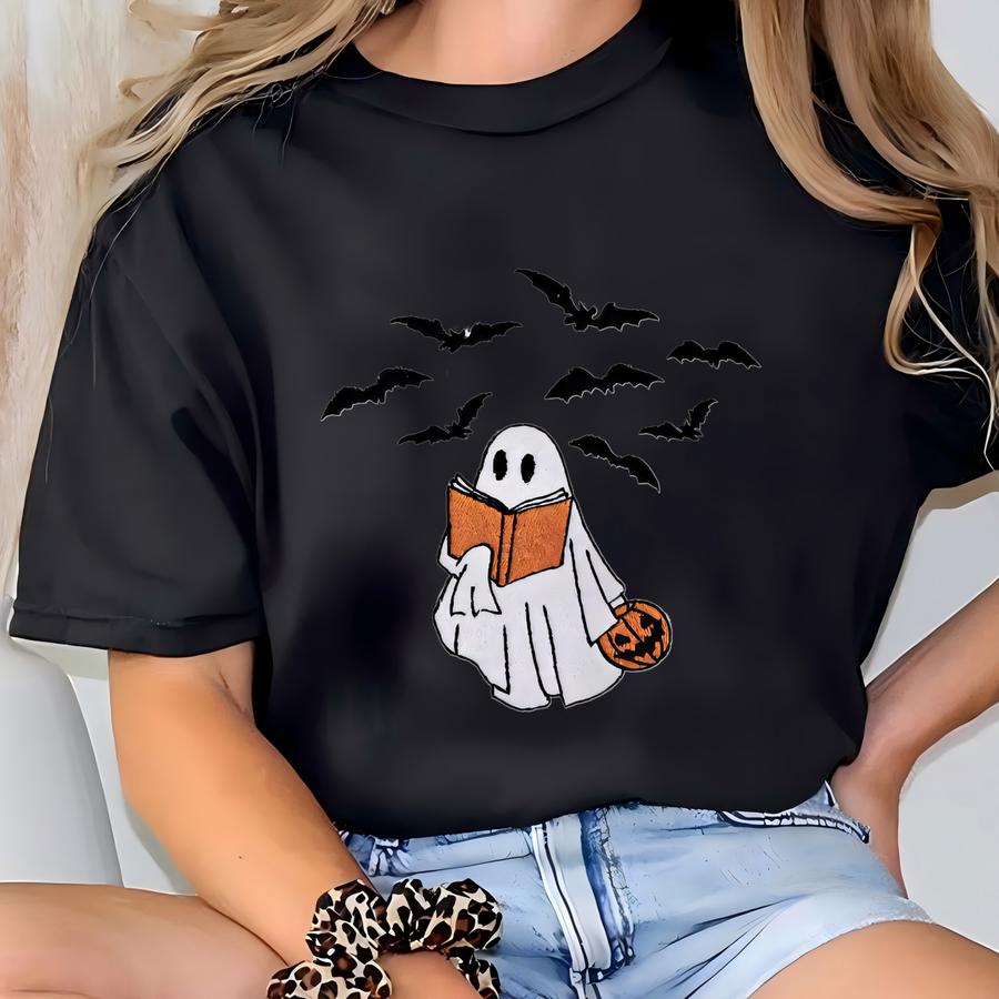 Ghost Book Sweatshirt: Halloween Librarian Pullover T-shirt