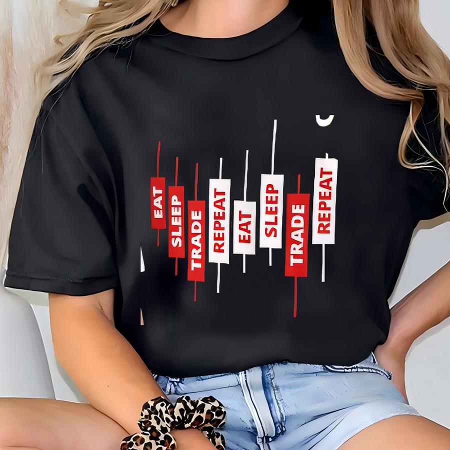 Trading Hoodie Organic Stock Market Trader Crypto Bitcoin Broker Finance Gift Investor Financial Markets Nasdaq Wall Street Finance Sp500 T-shirt