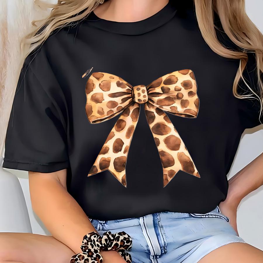 Giraffe Coquette Bow Shirt, African Safari Shirt, Cute Giraffe Top, Zoo Day Mama Tee, Giraffe Lover Gift, Watercolor Giraffe T-shirt