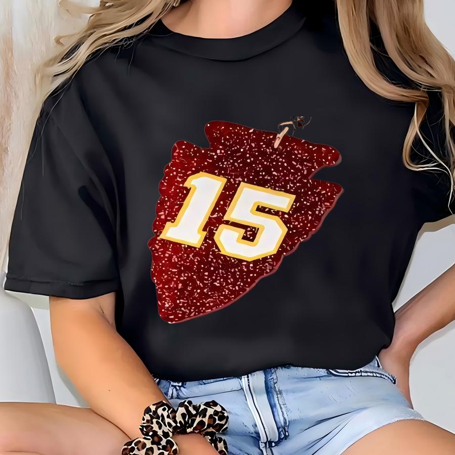 Glitter Arrowhead Earrings L Mahomes And Kelce L 15 And 87 T-shirt