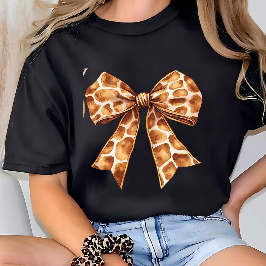 Giraffe Coquette Bow Shirt, African Safari Shirt, Cute Giraffe Top, Zoo Day Mama Tee, Giraffe Lover Gift, Watercolor Giraffe T-shirt