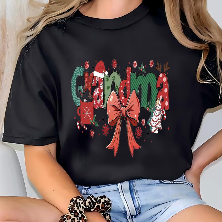 Grandma Christmas Sweatshirt, Merry Christmas Grandma Shirt, Christmas Gift For Grandma, Grandma Xmas Sweater, Grandma Claus Crewneck T-shirt