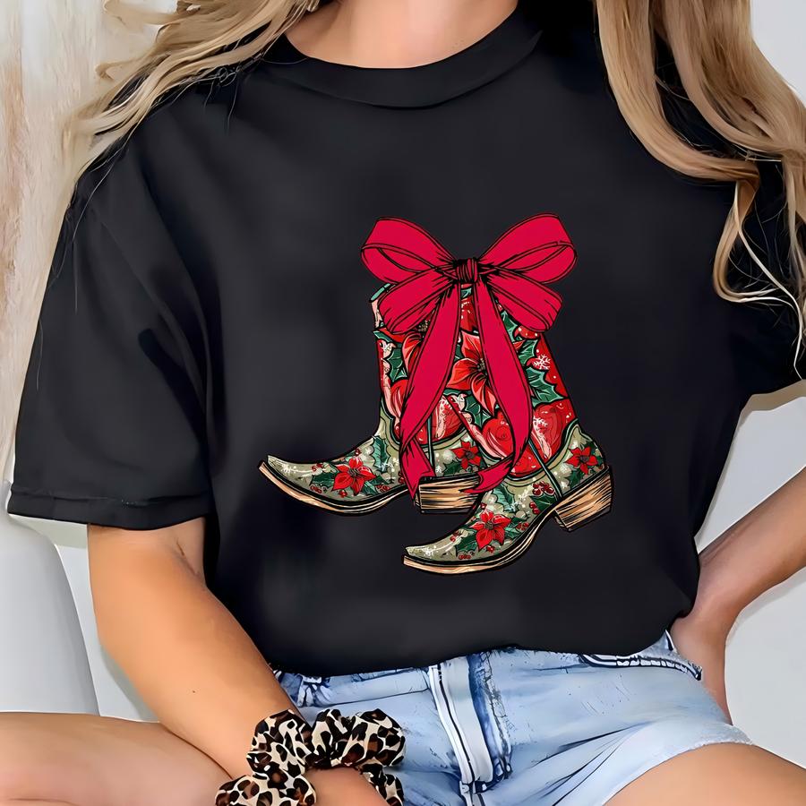 Coquette Cowgirl Christmas Sweatshirt,christmas Cowboy Shirt, Retro Christmas Sweatshirt,xmas Cowgirl Gifts,christmasgift,xmas ,cute Xmas T-shirt