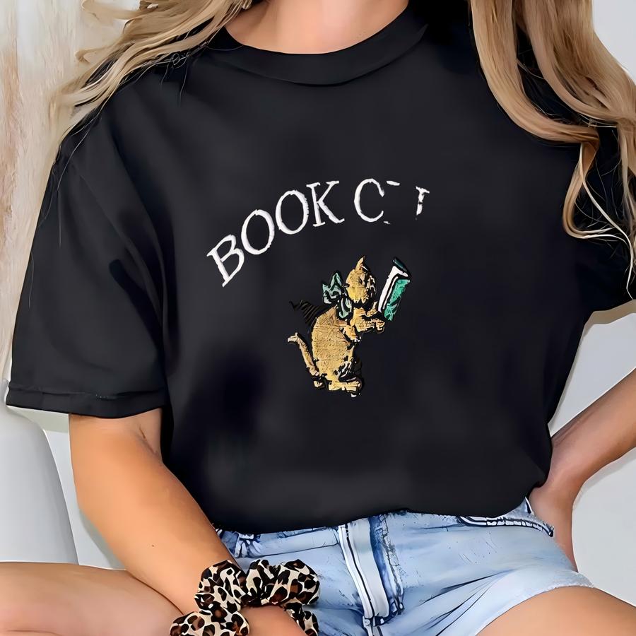 Custom Book Club Sweatshirt , Customized Reading Crewneck, Book Lovers Gift, Vintage Bookish Shirt, Bookworm Group Personalized T-shirt