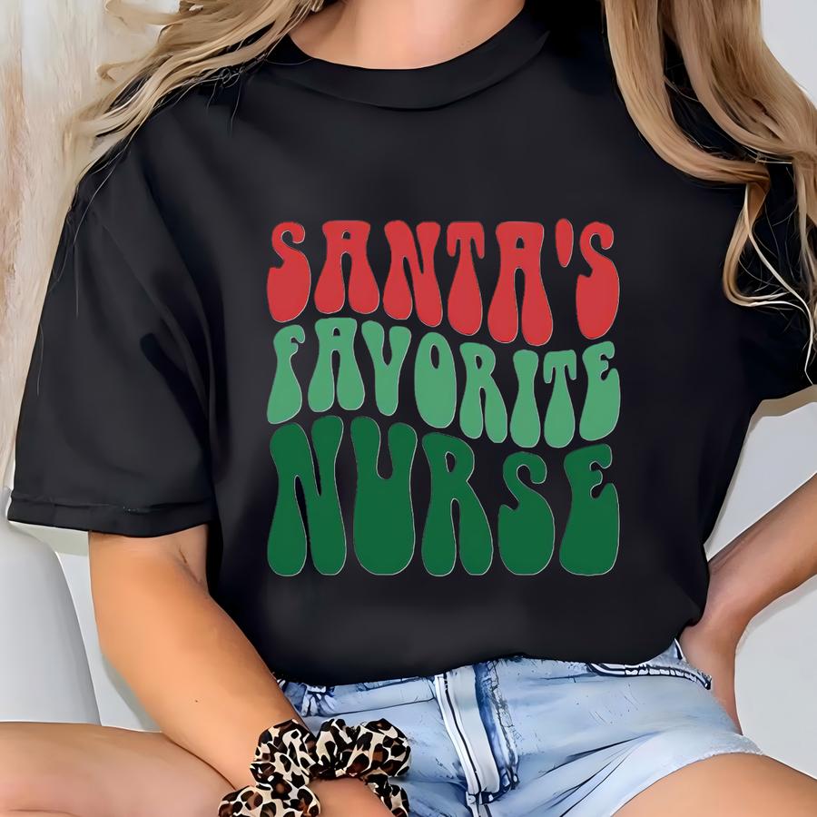 Santa's Favorite Nurse Christmas Tee: Retro Holiday Shirt T-shirt