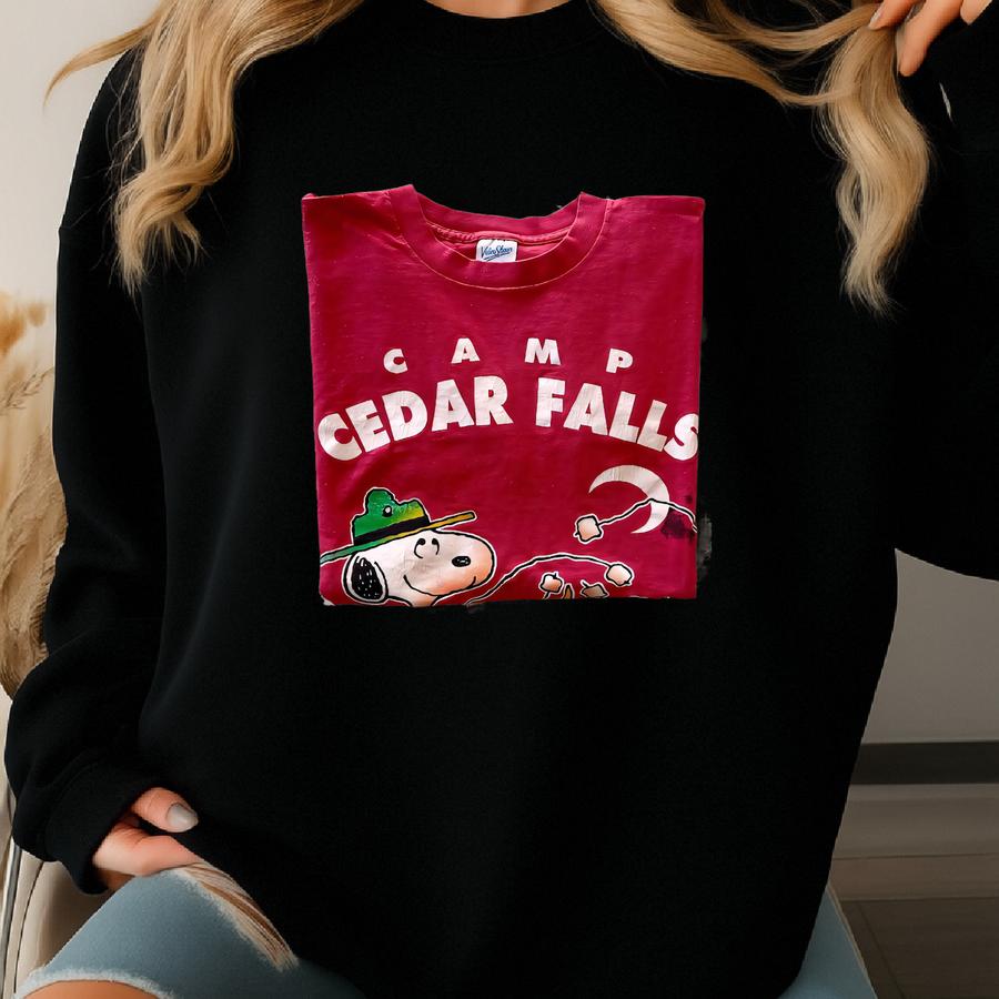 Vintage T-shirt | Camp Cedar Falls Pullover Top Shirt Graphic Tee Peanuts Cartoon Red 70's 80's | Size M Sweatshirt