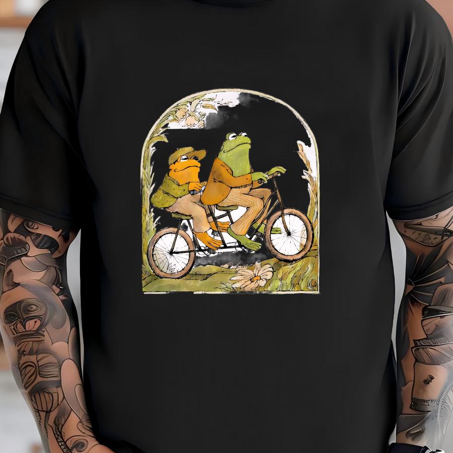 Frog And Toad Sweatshirt And Hoodie, Vintage Classic Book Crewneck , Cottagecore Aesthetic, Book Lover Sweatshirt, Gift For Book Lover T-shirt