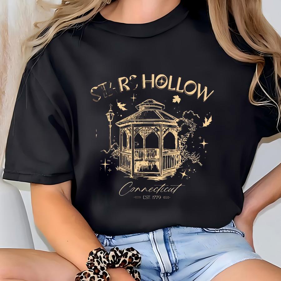 Stars Hollow Unisex Tshirt, Stars Hollow Sweatshirt, Retro Crewneck Tee, Cozy Season Shirt, Best Christmas Holiday Shirt, Stars Hollow 1779 T-shirt