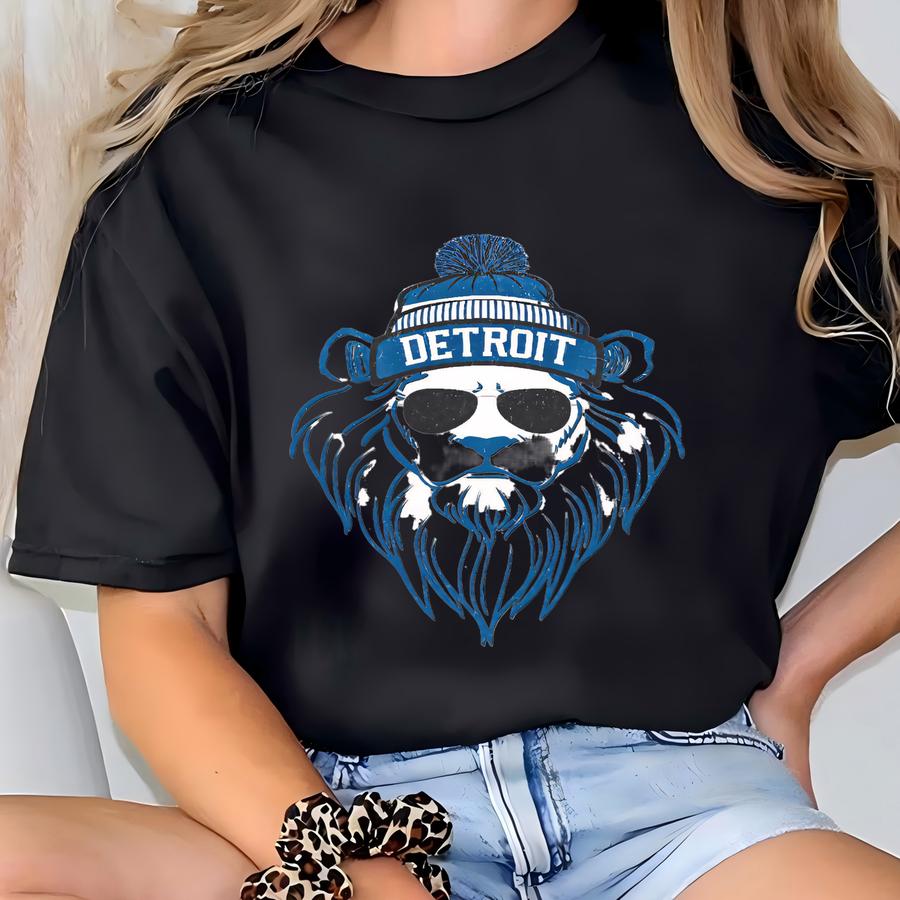 Detroit Tshirt, Detroit Football Lion Mascot Shirt, Detroit Football Tee, Detroit Shirt, Sunday Football, Tailgate Game Day T-shirt