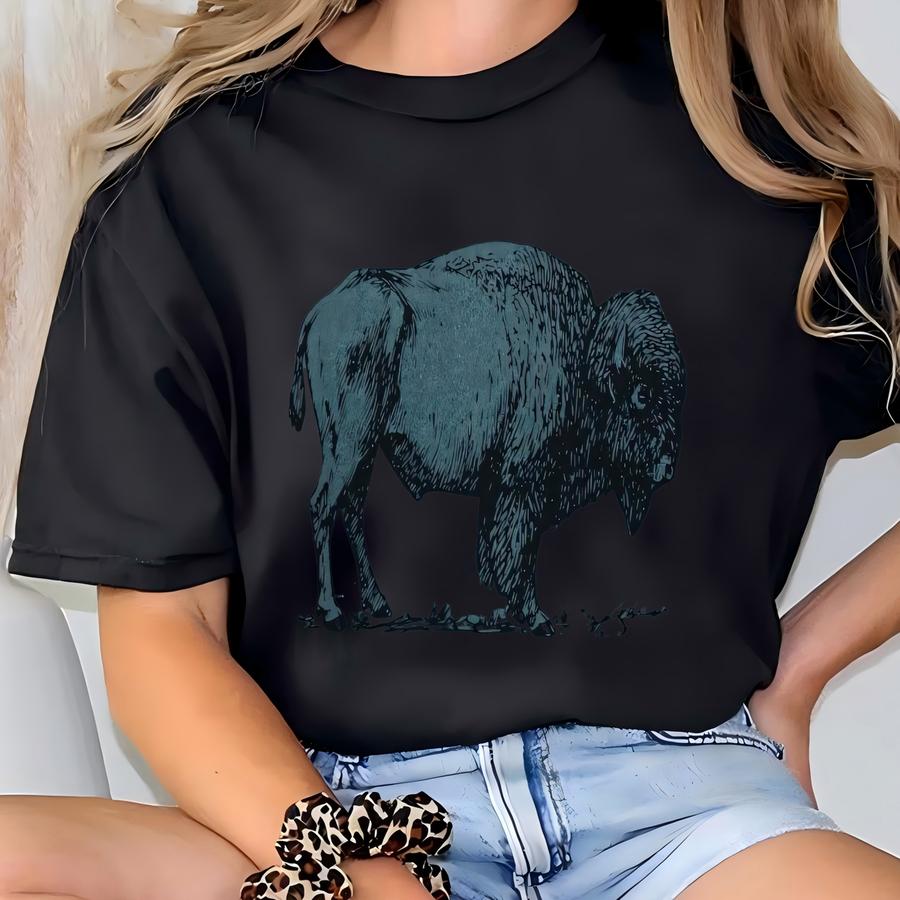 Bison Crewneck Sweatshirt Gift, Mens Buffalo Pullover  T-shirt