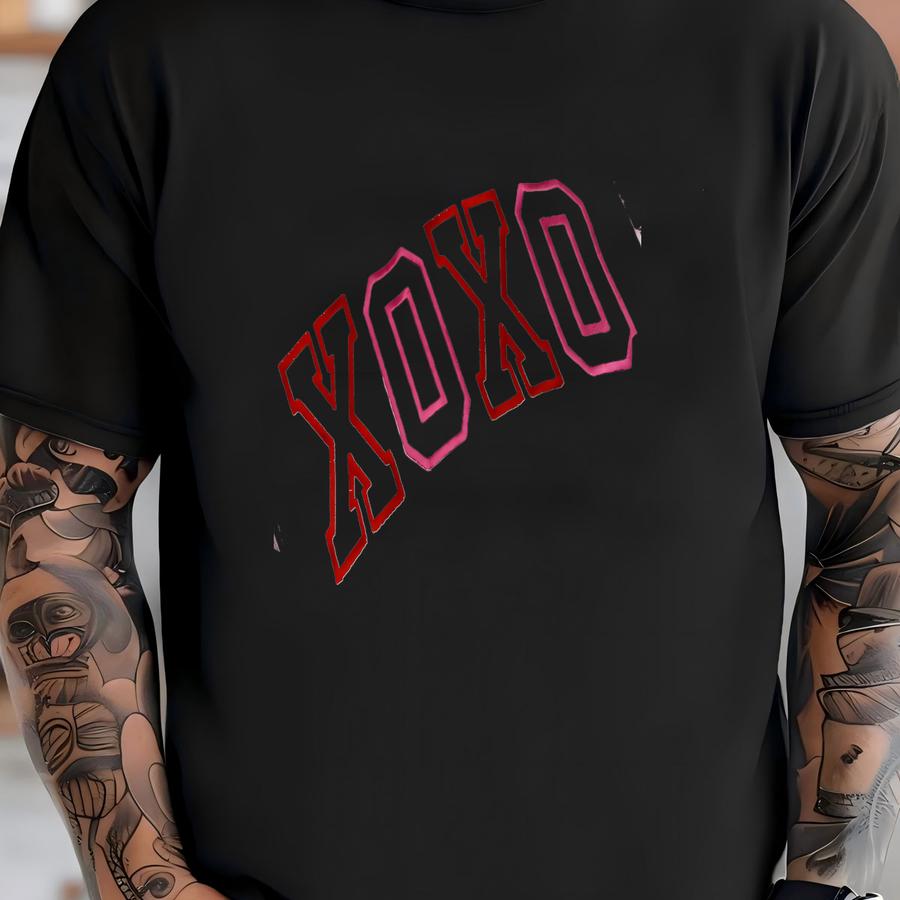 Xoxo Valentines Sweatshirt: Letter Design T-shirt