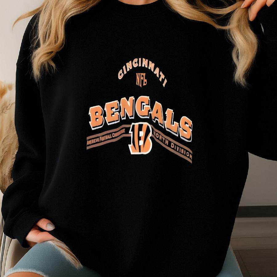 Vintage  Hoodie Sweatshirt Medium Spell Out Logo Pullover American Football Rugby Hoodies M Sweatshirt