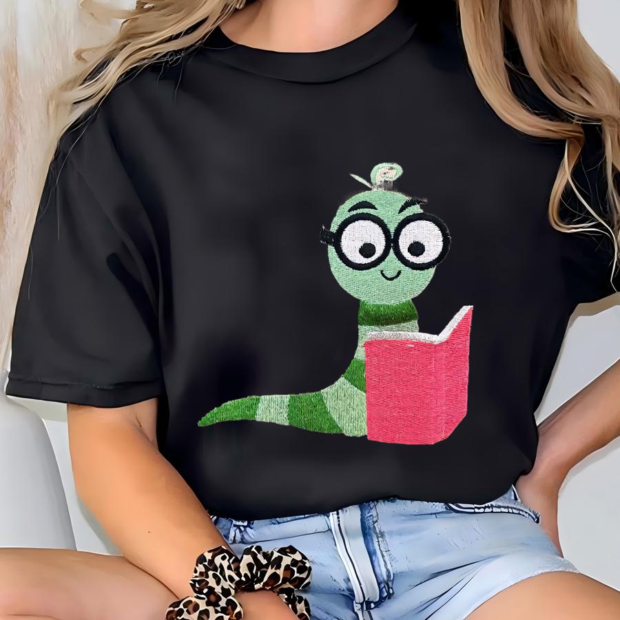 Bookworm Sweatshirt: Book Club Gift T-shirt