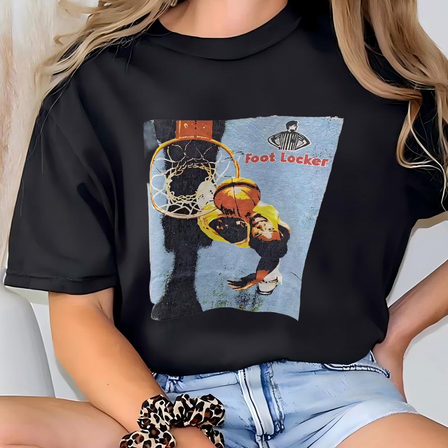 Vintage 90s Foot Locker Tour Tshirt Size L T-shirt