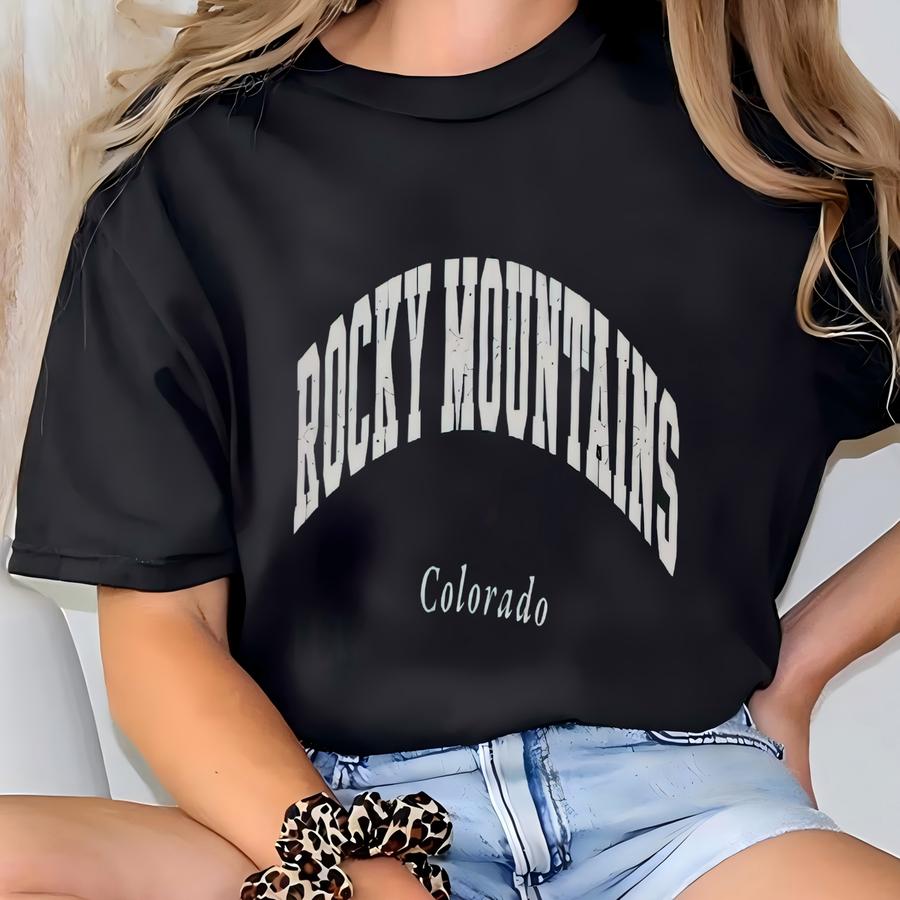 Colorado Crewneck Rocky Mountains Sweatshirt National Park Sweatshirt Granola Girl Clothes Vintage Style Distressed Sweater Hiking Shirt T-shirt