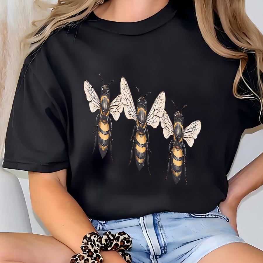 Bee Shirt, Flower Shirt, Spring Shirt, Cottagecore Gift For Her, Floral Graphic Tee Floral Shirt Botanical Floral Crewneck  T-shirt