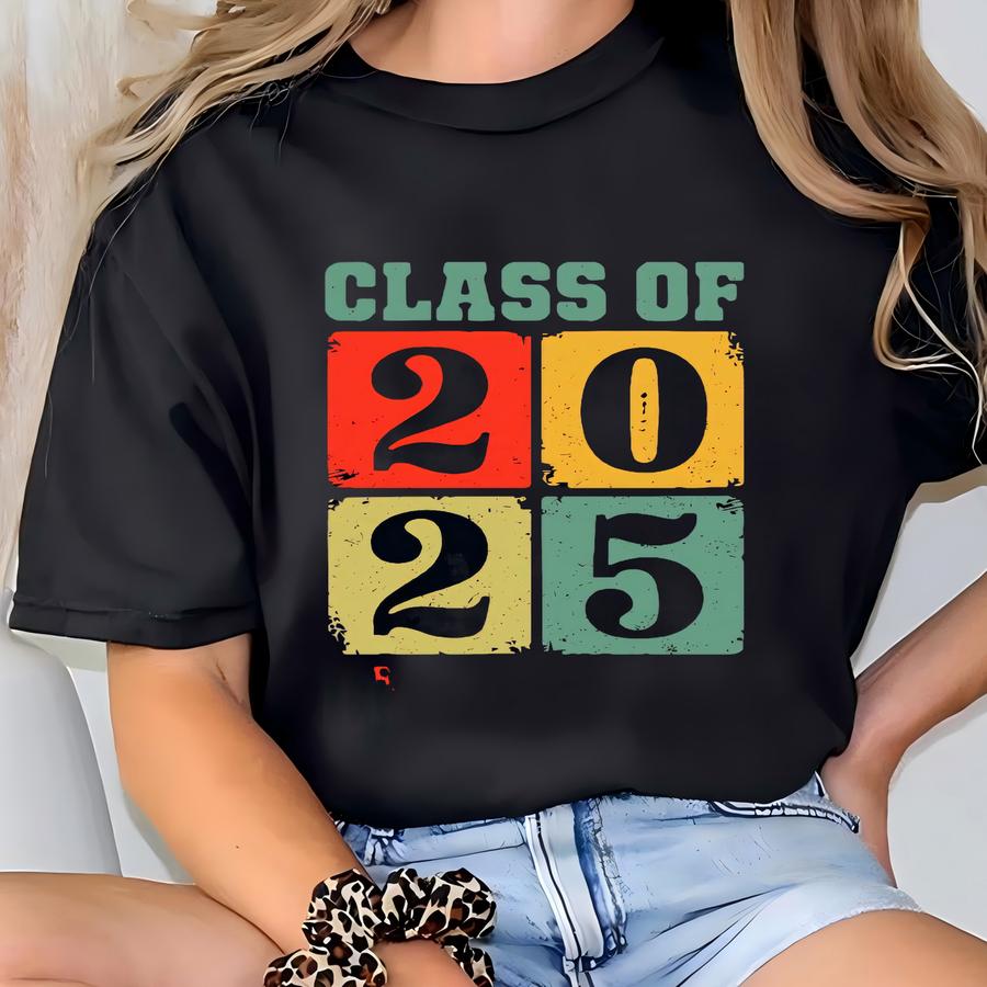 Class Of 2025 Retro Hoodie: Limited Edition Senior Shirt T-shirt