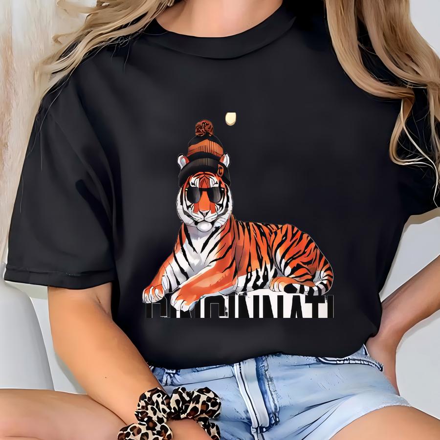 Cincinnati Football Vintage Crewneck Sweatshirt Tshirt, Game Day Pullover, Retro Cincinnati Football Game Day Apparel, Cincy Fan Gift T-shirt