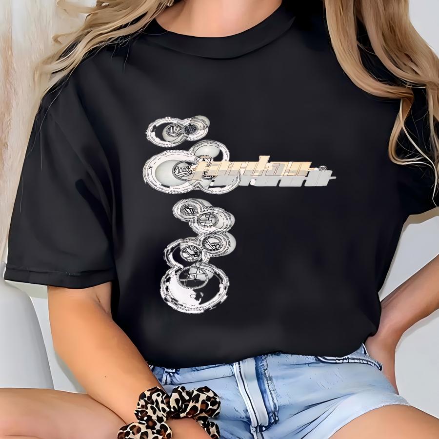 Vintage 2005 Graphic Shirt Size Small T-shirt