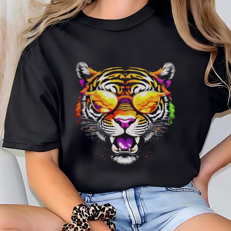 Tiger Wearing Sunglasses! Patriotic Tiger Mug 11oz T-shirt