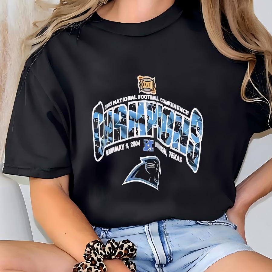 Vintage 00s Carolina Panthers/ Football/ Black Sweatshirt/ L T-shirt